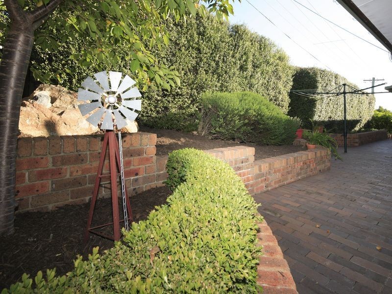 18 Parfitt Crescent, Calwell ACT 2905