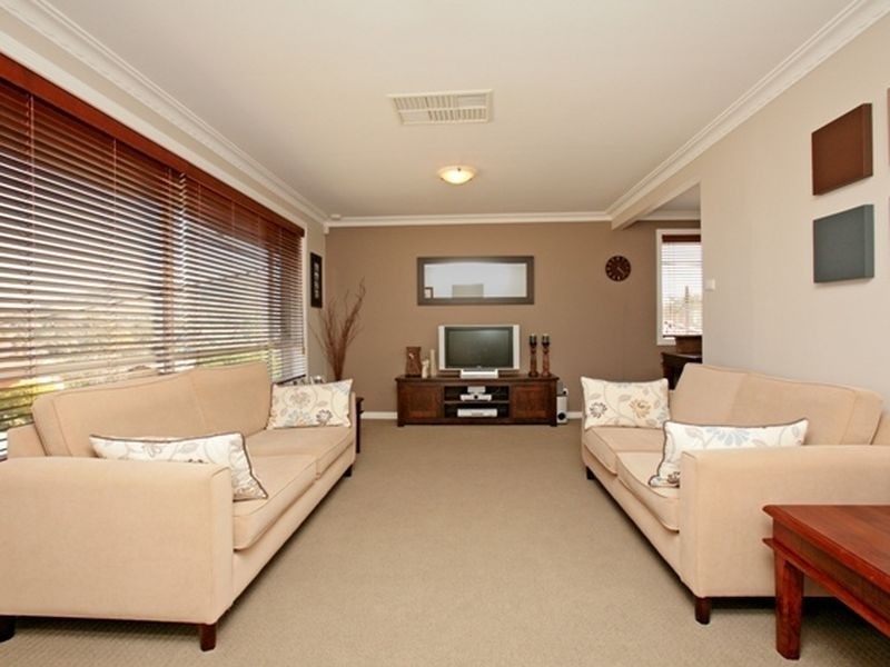 4 Moodie Street, Farrer ACT 2607