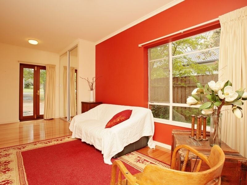 93 Captain Cook Crescent, Narrabundah ACT 2604