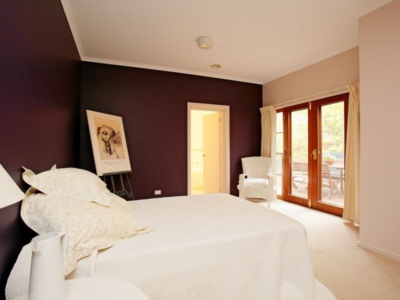 93 Captain Cook Crescent, Narrabundah ACT 2604