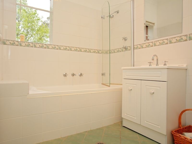 93 Captain Cook Crescent, Narrabundah ACT 2604