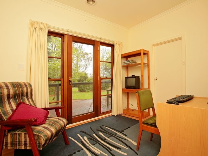 93 Captain Cook Crescent, Narrabundah ACT 2604