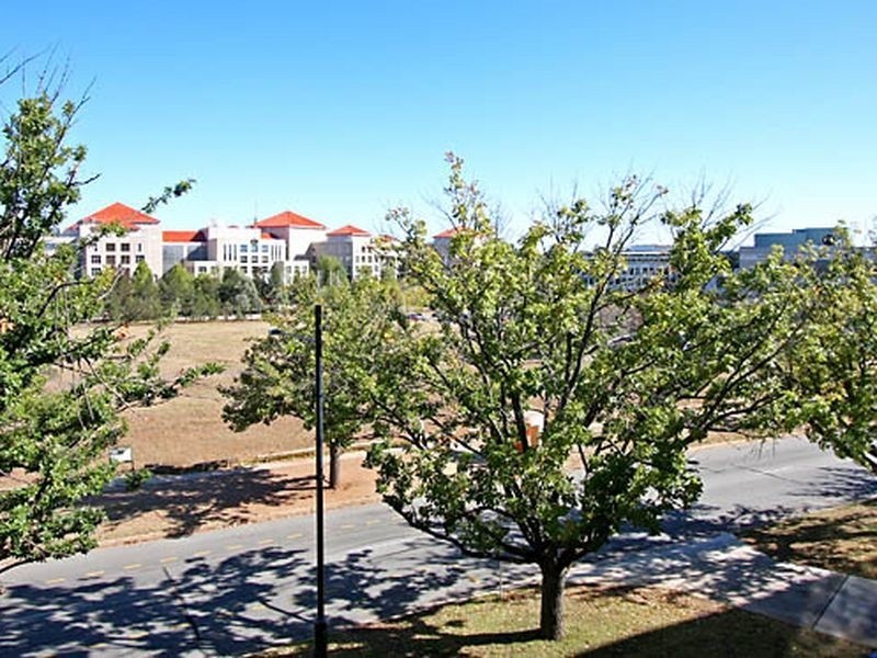 16/11 Sydney Avenue, Barton ACT 2600