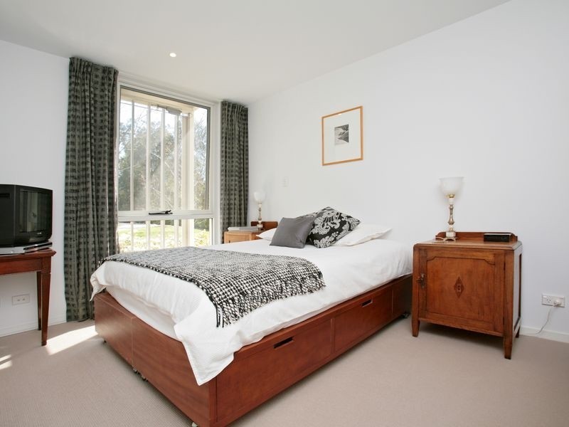 1/9 Bowen Drive, Barton ACT 2600