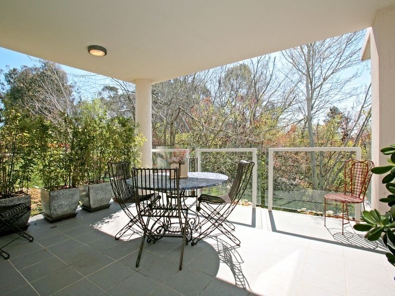 1/9 Bowen Drive, Barton ACT 2600