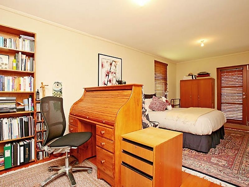 54 Stuart Street, Griffith ACT 2603