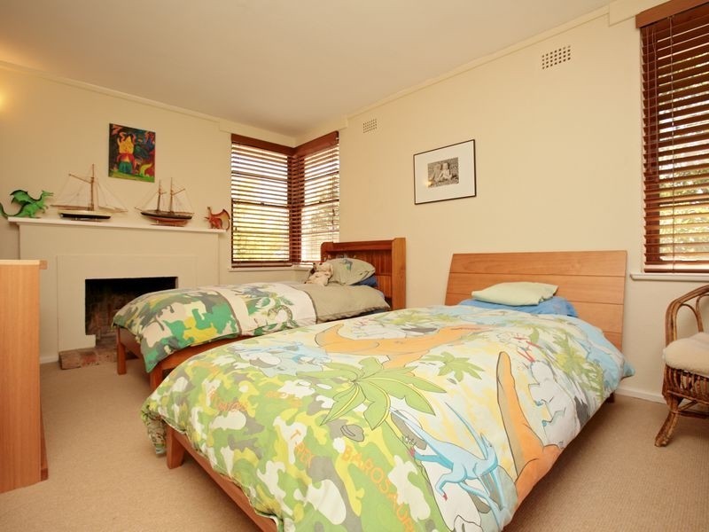 54 Stuart Street, Griffith ACT 2603