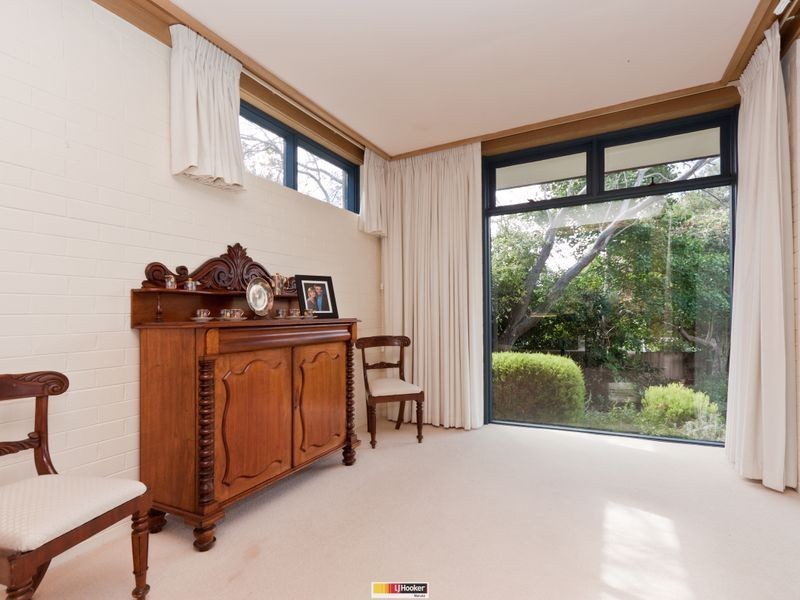 17 Jelbart Street, Mawson ACT 2607