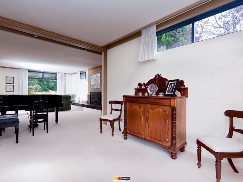 17 Jelbart Street, Mawson ACT 2607