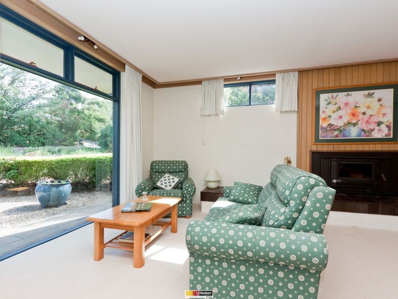 17 Jelbart Street, Mawson ACT 2607