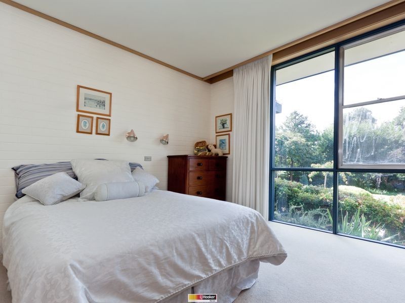 17 Jelbart Street, Mawson ACT 2607
