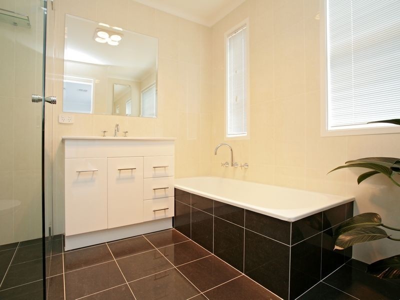 34 Chaseling Street, Phillip ACT 2606