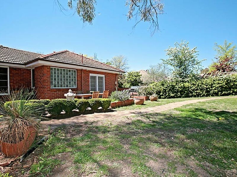 54 Stuart Street, Griffith ACT 2603