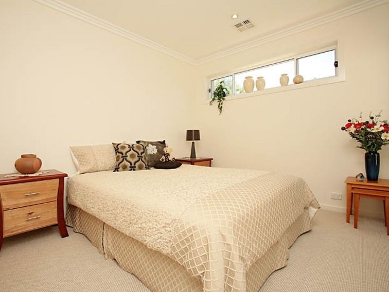 34 Launceston Street, Lyons ACT 2606