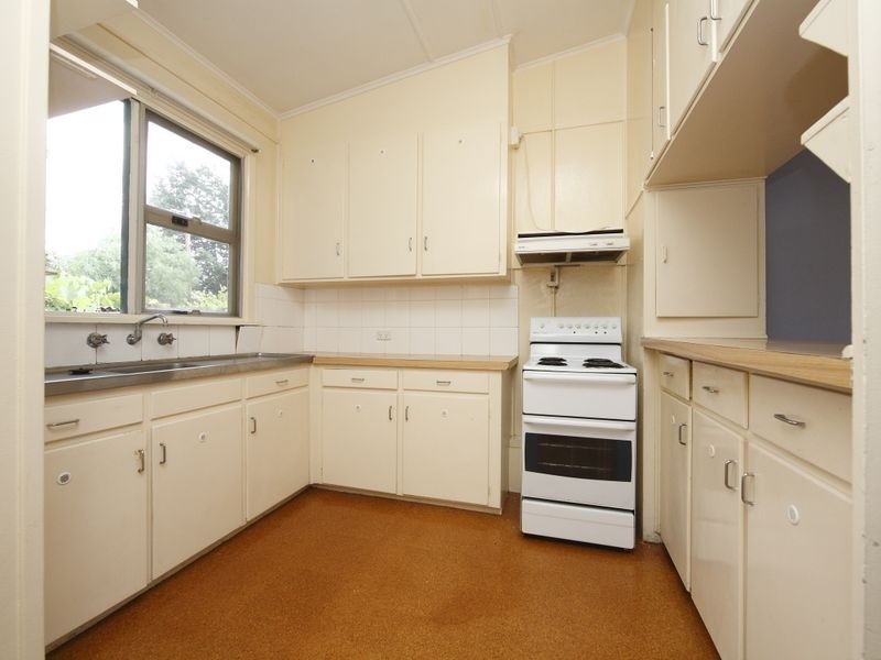 120 Captain Cook Crescent, Narrabundah ACT 2604