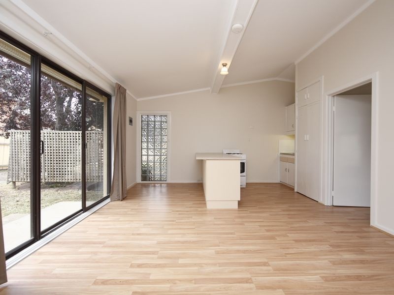 120 Captain Cook Crescent, Narrabundah ACT 2604