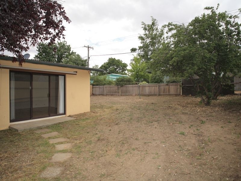 120 Captain Cook Crescent, Narrabundah ACT 2604