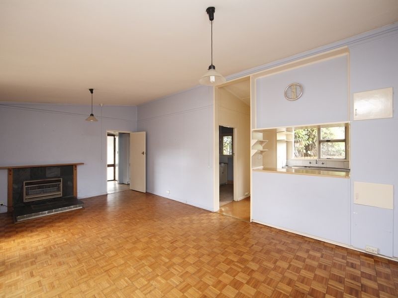 120 Captain Cook Crescent, Narrabundah ACT 2604