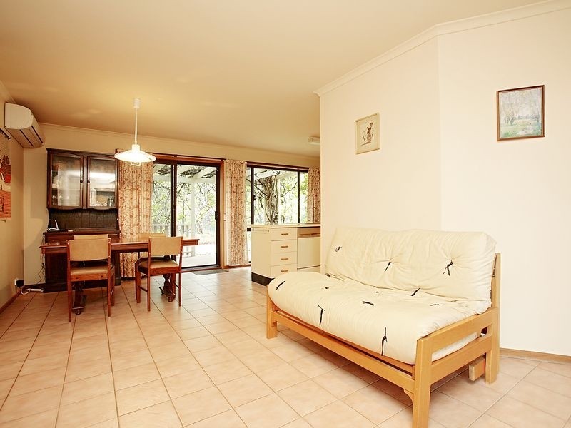 22 Buntine Crescent, Isaacs ACT 2607