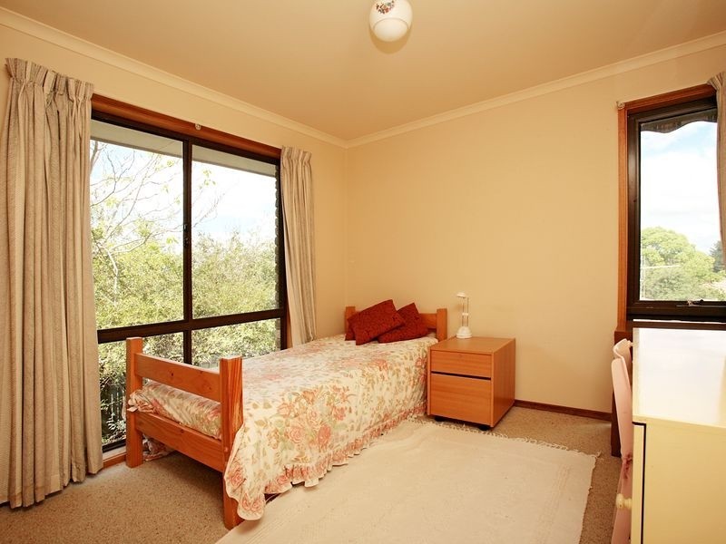 22 Buntine Crescent, Isaacs ACT 2607