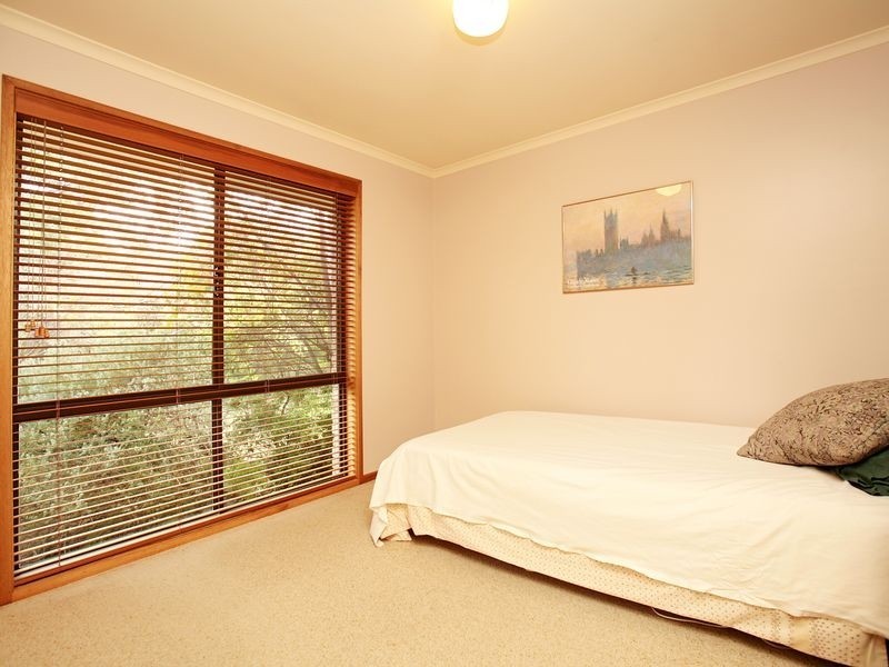 22 Buntine Crescent, Isaacs ACT 2607