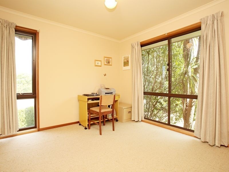 22 Buntine Crescent, Isaacs ACT 2607