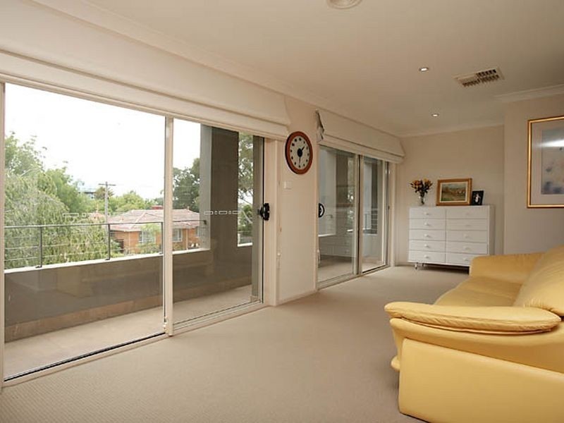9 Fuller Street, Deakin ACT 2600