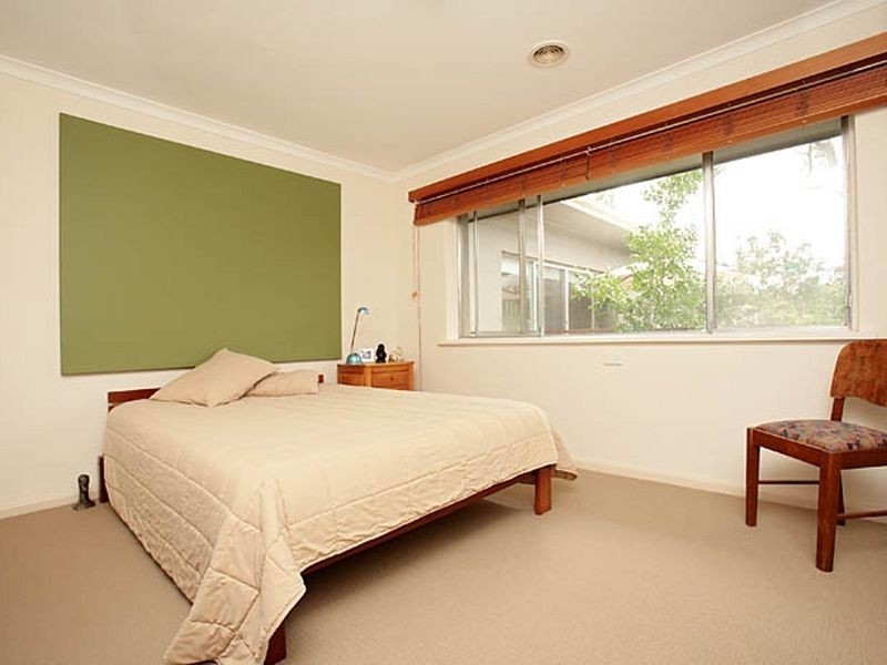 9 Fuller Street, Deakin ACT 2600