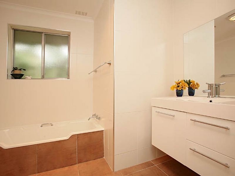 9 Fuller Street, Deakin ACT 2600