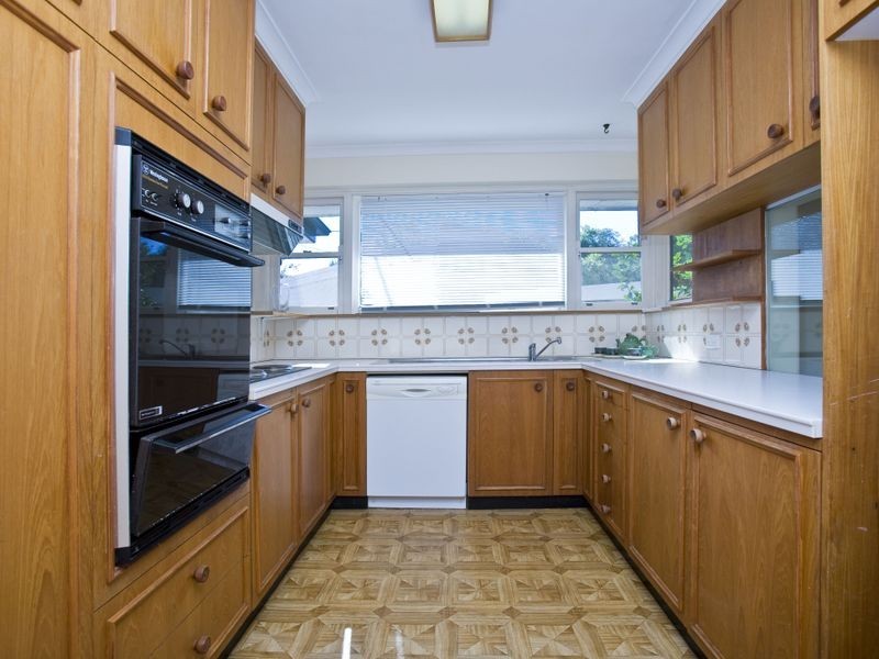 7 Tallara Parkway, Narrabundah ACT 2604