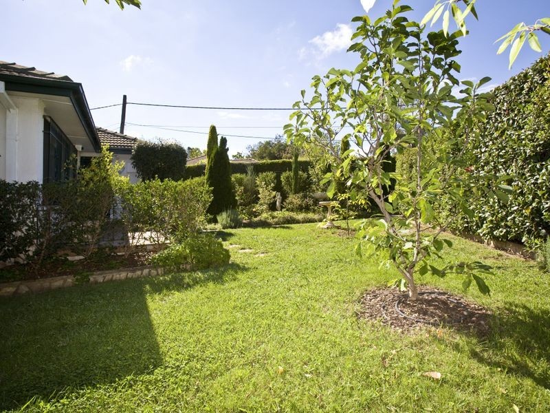 7 Tallara Parkway, Narrabundah ACT 2604