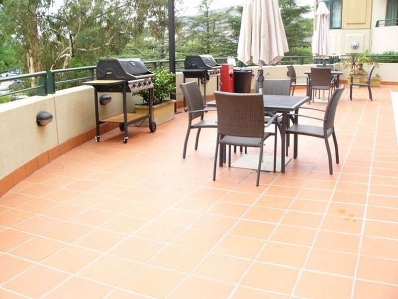 709/74 James Court Apartments Northbourne Ave, Braddon ACT 2612