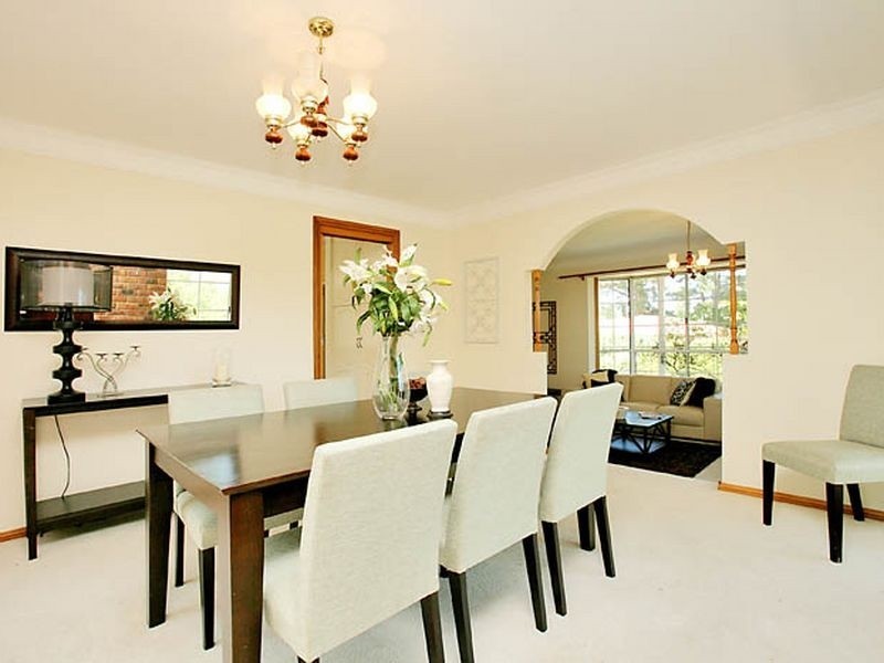 1 Gladman Close, Isaacs ACT 2607