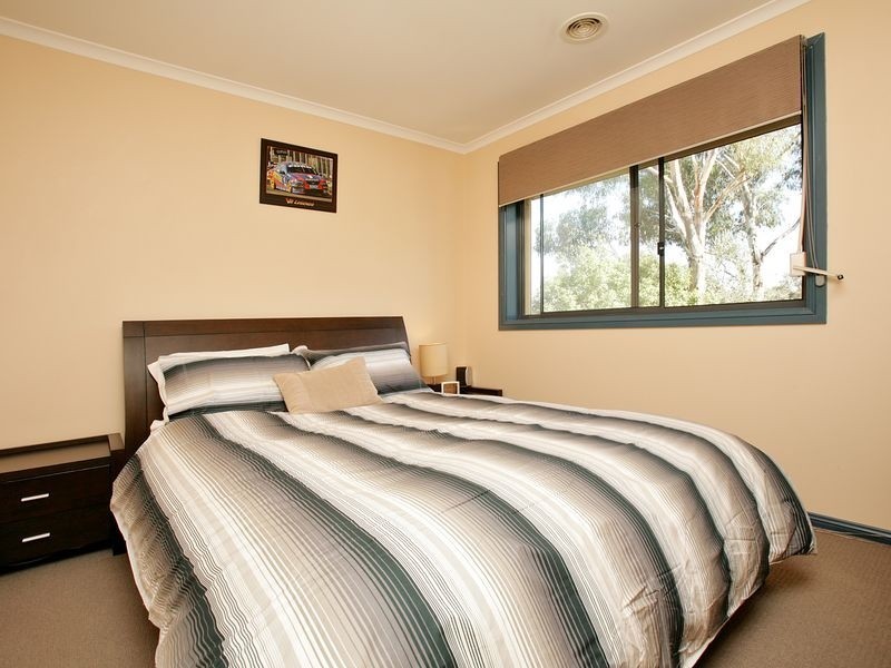 8 Lange Place, Bruce ACT 2617