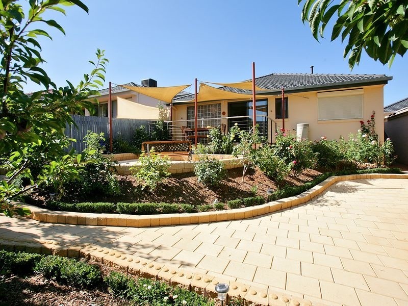 8 Lange Place, Bruce ACT 2617