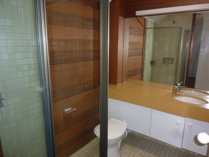 11 Maclachlan Street, Holder ACT 2611