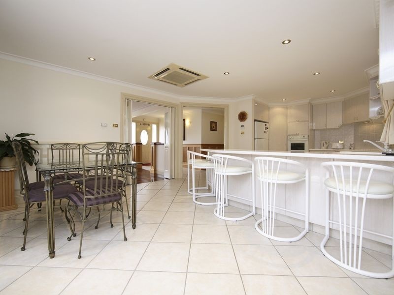 10 Tarrant Crescent, Dunlop ACT 2615