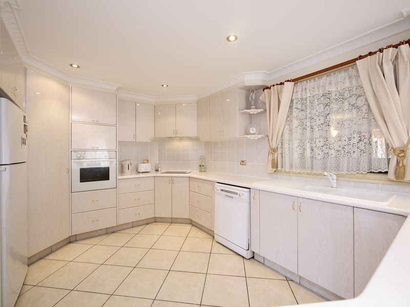 10 Tarrant Crescent, Dunlop ACT 2615