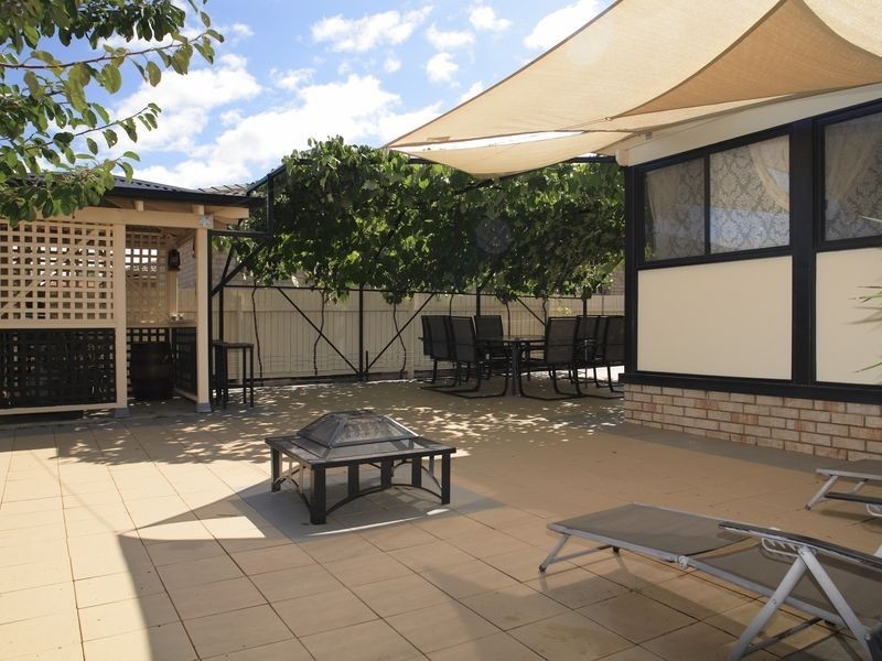 10 Tarrant Crescent, Dunlop ACT 2615