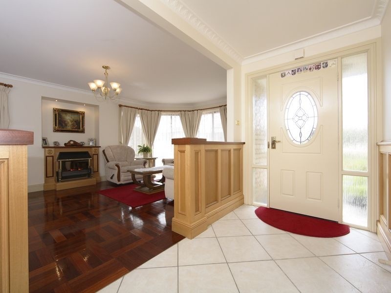 10 Tarrant Crescent, Dunlop ACT 2615