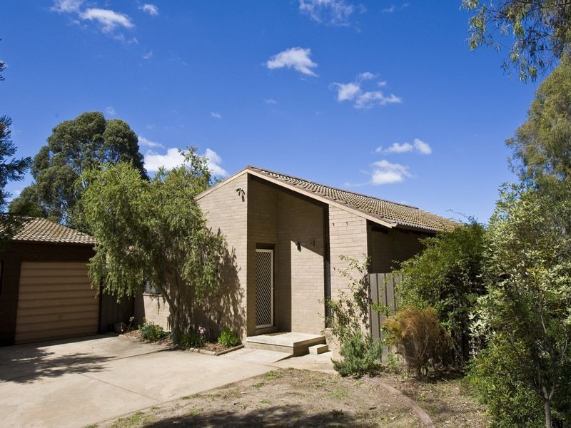 11 Sadleir Place, Charnwood ACT 2615