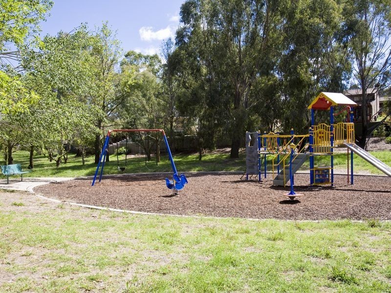 11 Sadleir Place, Charnwood ACT 2615