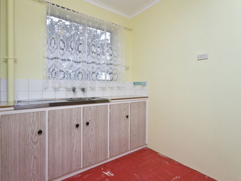 16 Glasgow Street, Hughes ACT 2605