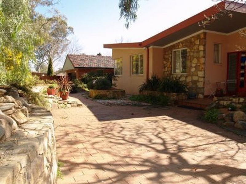 28 Brockman Street, Narrabundah ACT 2604