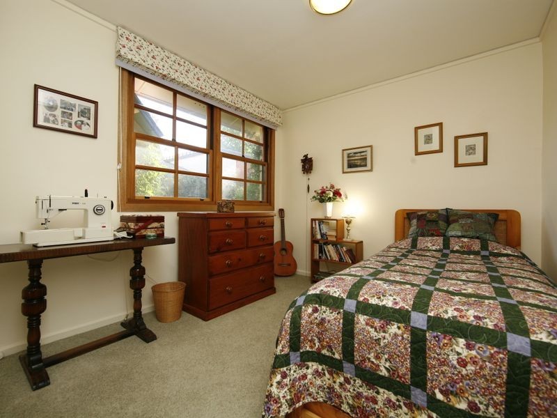 54 Carstensz Street, Griffith ACT 2603