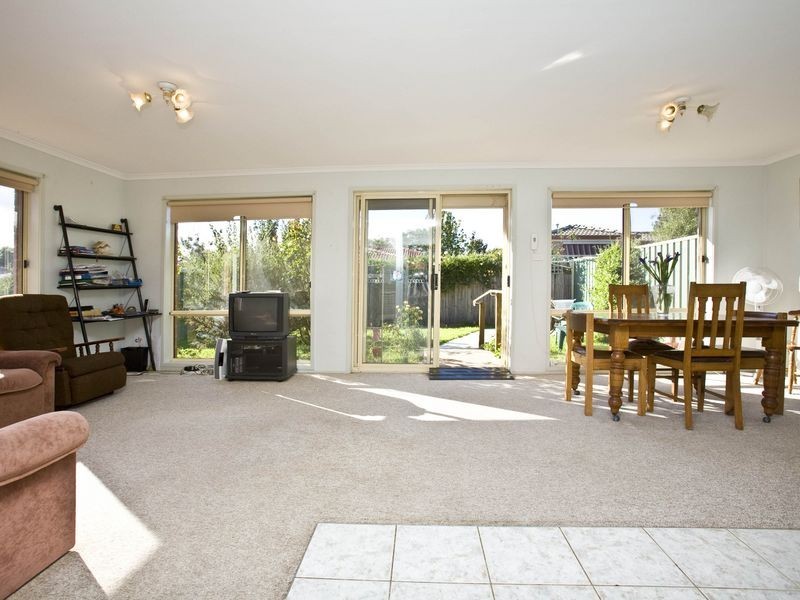 8 Slight Place, Holt ACT 2615