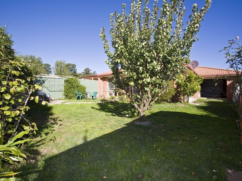 8 Slight Place, Holt ACT 2615