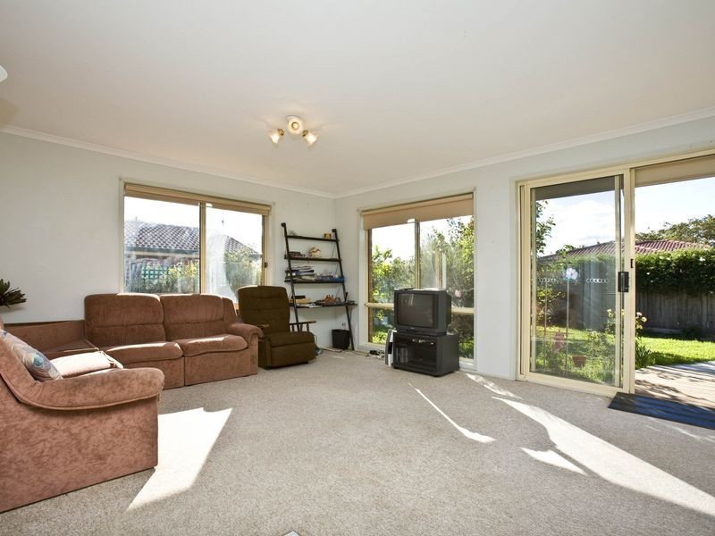 8 Slight Place, Holt ACT 2615