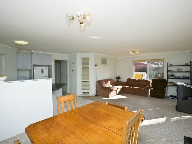 8 Slight Place, Holt ACT 2615