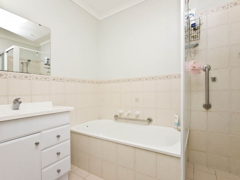 8 Slight Place, Holt ACT 2615